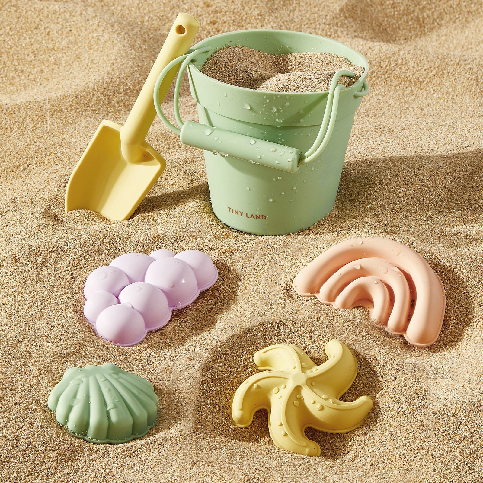 Tiny Land® Sand-Buddies Sand Toy Set